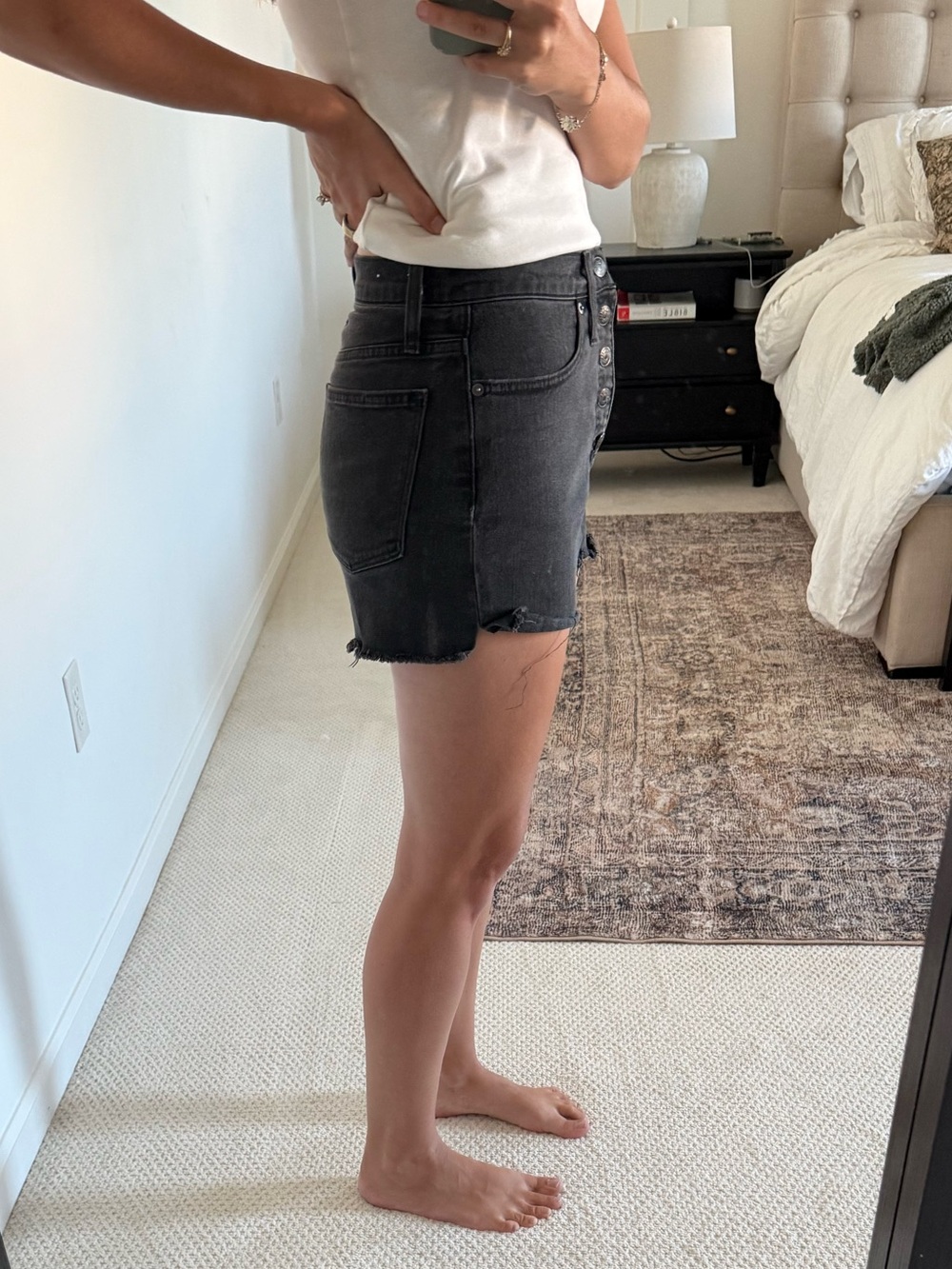 Madewell- Black Button-Front Denim Shorts 27 - Picture 2 of 8